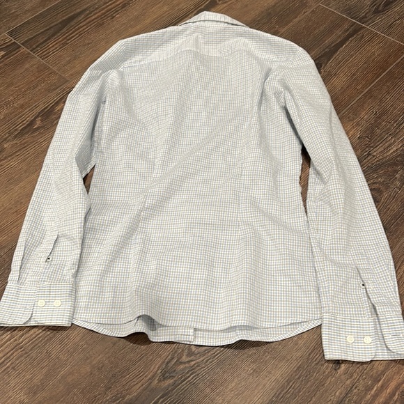 H&M fitted plaid button down top women’s - Picture 2 of 5